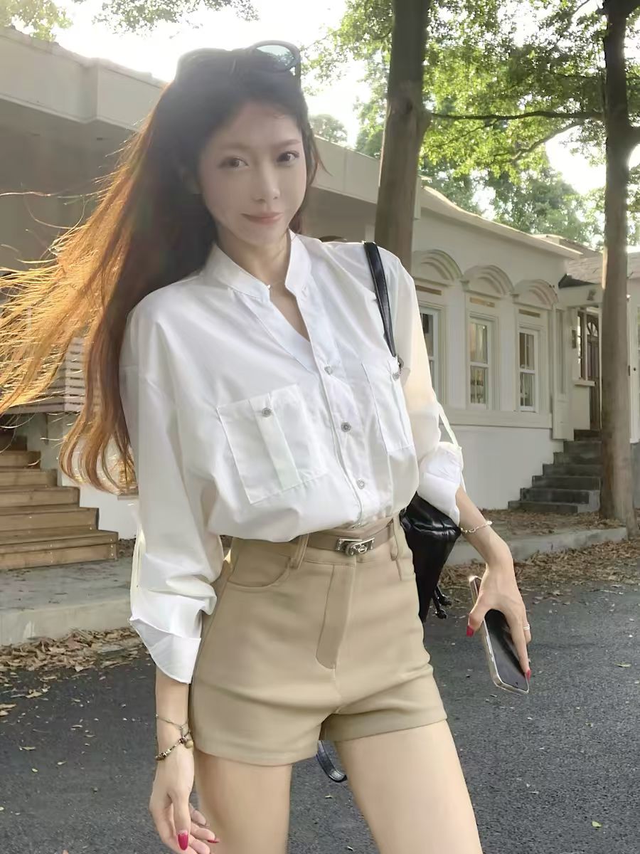 디자인 센스 작은 대중 레이스업 허리 수축 화이트 여성 셔츠 2026 여름 새로운 패션 품격 고유 한 셔츠 맨위