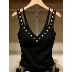 批发带胸垫~深圳南油女装法式V领设计百搭背心吊带辣妹风黑色上衣