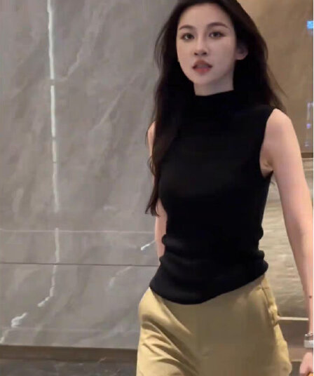 프랑스식 섹시함 검정색 얇은 스타일 니트 조끼 여성 여름 몸매 가꾸기 슬림해 보이는 주간 실크 라이 경기 서울 민소매 인사이드 잡아라. 의류