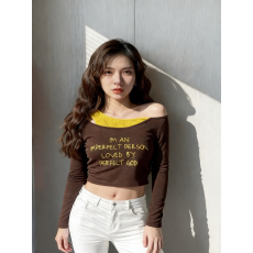 批发美式辣妹斜领撞色假两件长袖t恤女2026春季新款收腰显瘦露肩上衣