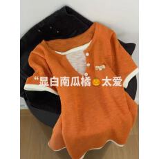 批发韩系显白南瓜橘撞色短袖V领小马刺绣<b class='q'>假两件</b><b class='q'>针织衫</b>上衣