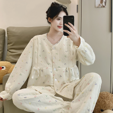 批发月子服新款秋冬夹层产后孕妇睡衣家居服空气棉哺乳套装可外穿