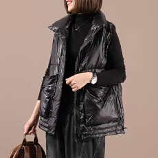 批发羽绒马甲女短款冬装新品大码宽松显瘦白鸭绒羽绒背心