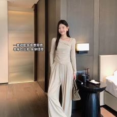 批发法式设计感斜领T恤女秋修身气质收腰内搭<b class='q'>显瘦</b>打底衫褶皱洋气套装
