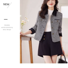 批发小香风西装短外套女秋季2025<b class='q'>新款</b>小个子秋冬休闲条纹西服毛呢上衣