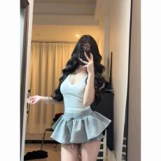 批发2026夏季新款纯欲风辣妹v领修身短款T恤上衣<b class='q'>高腰</b>蓬蓬半身裙