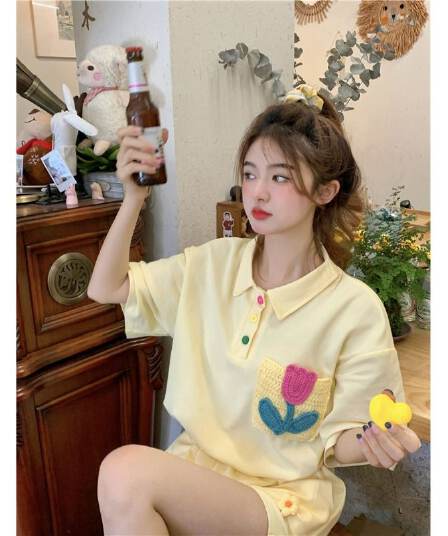 원본 높은 품질 솜씨 학원 스타일 루즈핏 꽃 자수 POLO 셔츠 폴로 칼라 반팔 반바지 세트 여성 여름