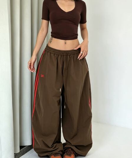 아메리칸 브라운 스트라이프 속도 건조한 운동 바지 여성 여름 얇은 스타일 낙하산 병 바지 디자인 센스 jazz 재즈 댄스 바닥 청소 바지