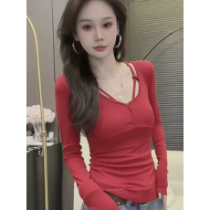 批发纯欲U领设计长袖<b class='q'>T</b><b class='q'>恤</b>女2025冬季新款修身显瘦百搭打底上衣