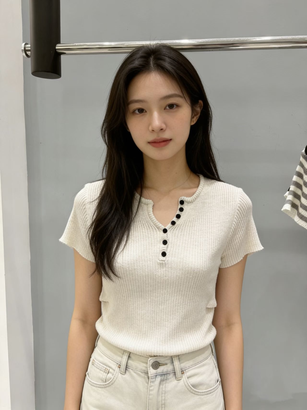 seoulcp 한 부서 여름 V넥 스트라이프 니트 스웨터 여성용 짧은 소매 반 개방 버클 몸매 가꾸기 슬림해 보이는 주름 맨위