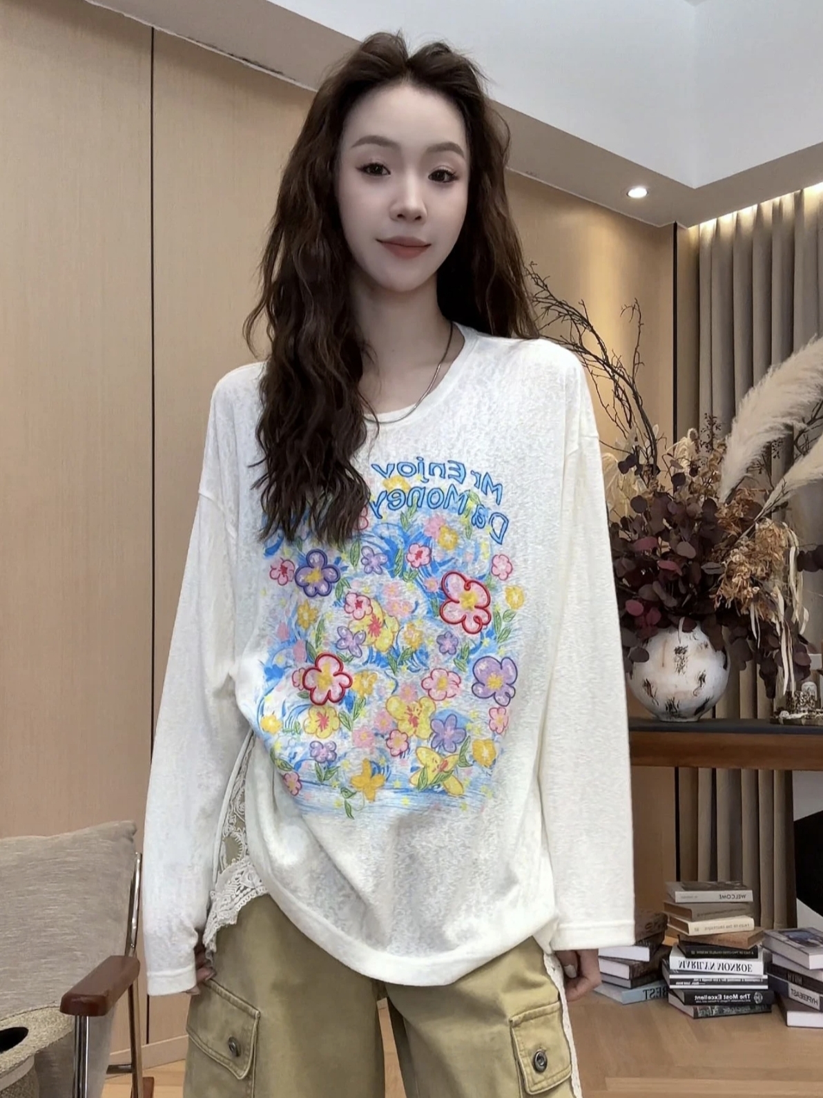 작은 조용한 잠시 낙서 꽃무늬 맨위 2026 봄 여름 새로운 다용도 긴팔 티셔츠