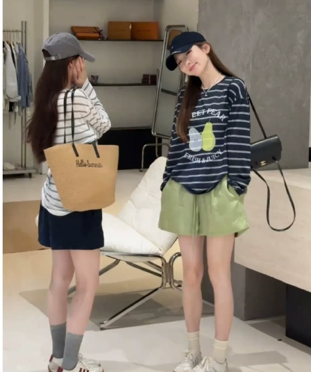 배색 스트라이프 과일 알파벳 프린트 얇은 스타일 긴팔 자외선 차단 티셔츠 여성 여름 외부 가져 가라. 루즈핏 에어컨 셔츠 맨위