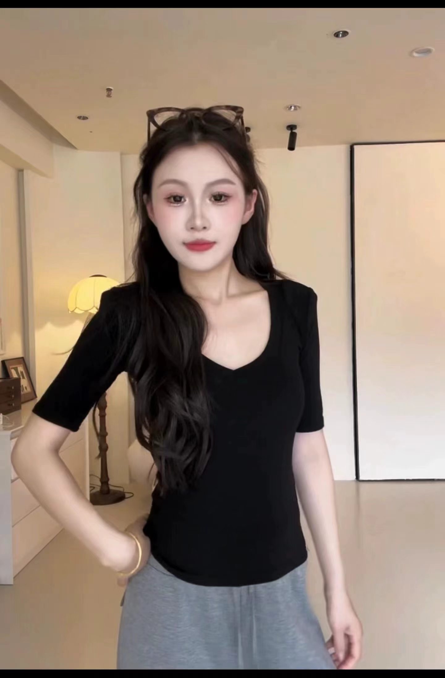 종이 사람들 V넥 5 점 소매 티셔츠 여성 몸매 가꾸기 품격 중간 소매 맨위