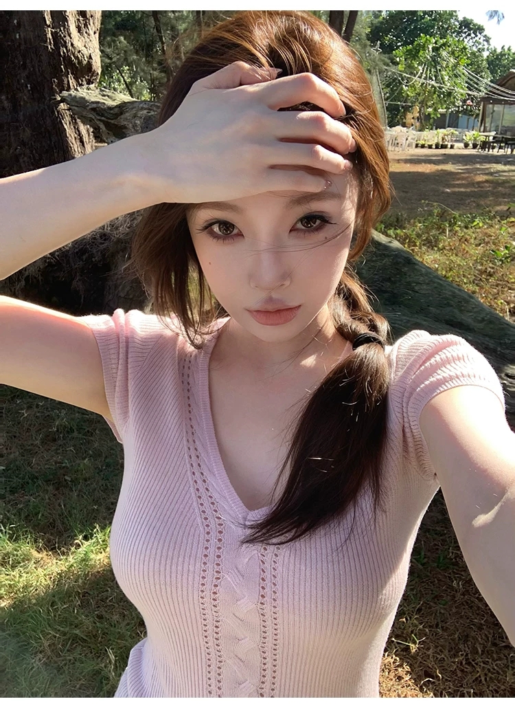 suuuicee 지혜 부서 유럽 니켈 트위스트 꽃 홀로우 아웃 더블 교체 짜다 순수한 욕망 몸매 가꾸기 니트 반팔 티셔츠
