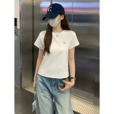 批发2026爆款韩系圆领简约气质宽松短款刺绣正肩<b class='q'>短袖</b><b class='q'>T</b><b class='q'>恤</b>上衣