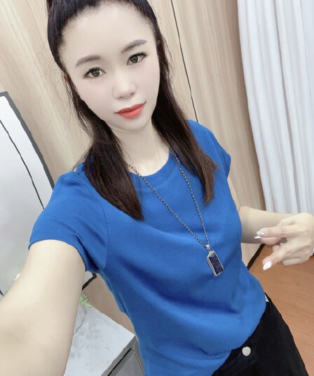 파란색 디스플레이 화이트 긍정적 인 어깨 반팔 티셔츠 여성 여름 2026 새로운 품격 핫걸 몸매 가꾸기 슬림해 보이는 단색 맨위 일상