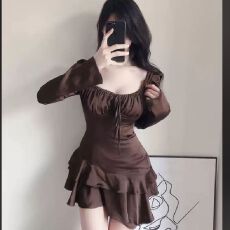 批发法式初恋气质<b class='q'>连衣裙</b>女秋冬miu系穿搭高级感御姐风修身荷叶边裙子