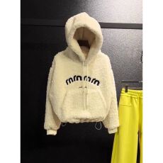 批发米杏色植绒字母拼接<b class='q'>针织</b>假两件落肩袖加厚加绒卫衣女秋冬宽松<b class='q'>上衣</b>