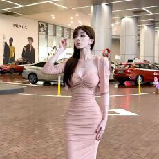 批发性感辣妹风褶皱收腰吊带连衣裙女秋冬新款修身显瘦<b class='q'>长袖</b>开衫<b class='q'>两件套</b>