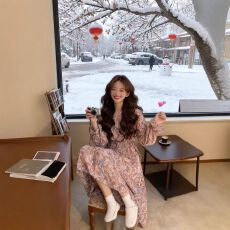 批发欧美风碎花雪纺<b class='q'>连衣裙</b>女秋冬法式姐妹中长款收腰显瘦绑带印花裙子