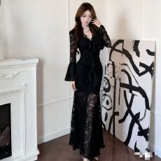 批发【带拉链轻熟风气质御姐V领飘带连衣<b class='q'>裙</b>女装2025秋冬新款辣妹蕾丝