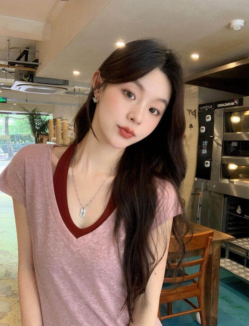 순수한 욕망 핫걸 바람 스택 착용 배색 몸매 가꾸기 슬림해 보이는 행침 목 뒤로 심장 안에 가져 가라. V넥 반팔 맨위 투피스 세트