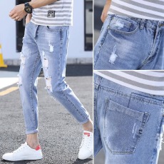 批发夏季薄款<b class='q'>男</b>女潮牌破洞九分牛仔裤<b class='q'>男</b>韩版潮流修身小脚9分裤子