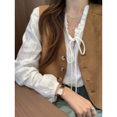 批发游牧风复古麂皮绒马甲ins2026早春新款无袖坎肩马夹叠穿衬衫套装