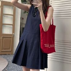 批发蓝色无袖背心<b class='q'>连衣裙</b>子女夏季新款高级感小个子收腰显瘦短裙