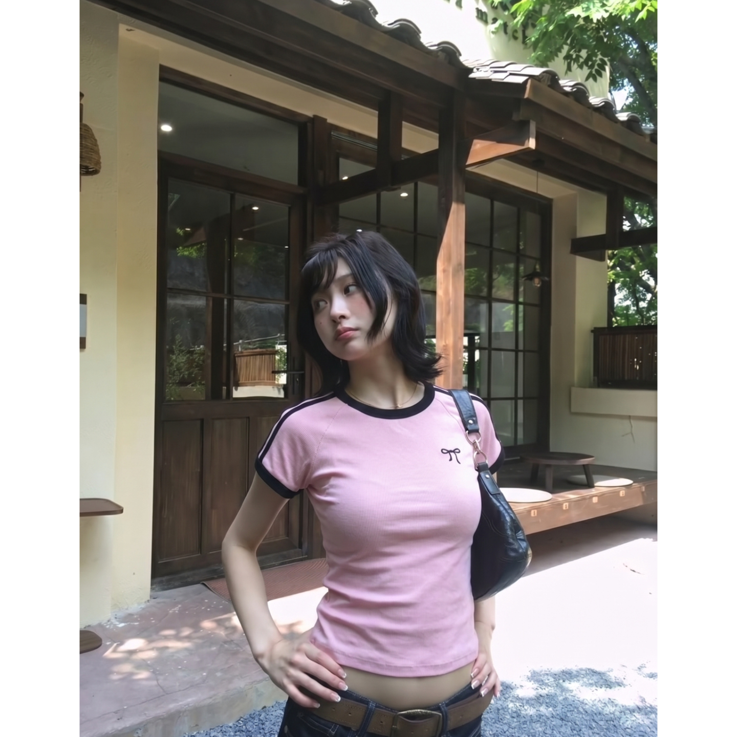 광저우 원단 자수 완제품 210 그램 95 면 40s 오스트리아 델 나비 매듭 자수 삽입 어깨 소매 티셔츠