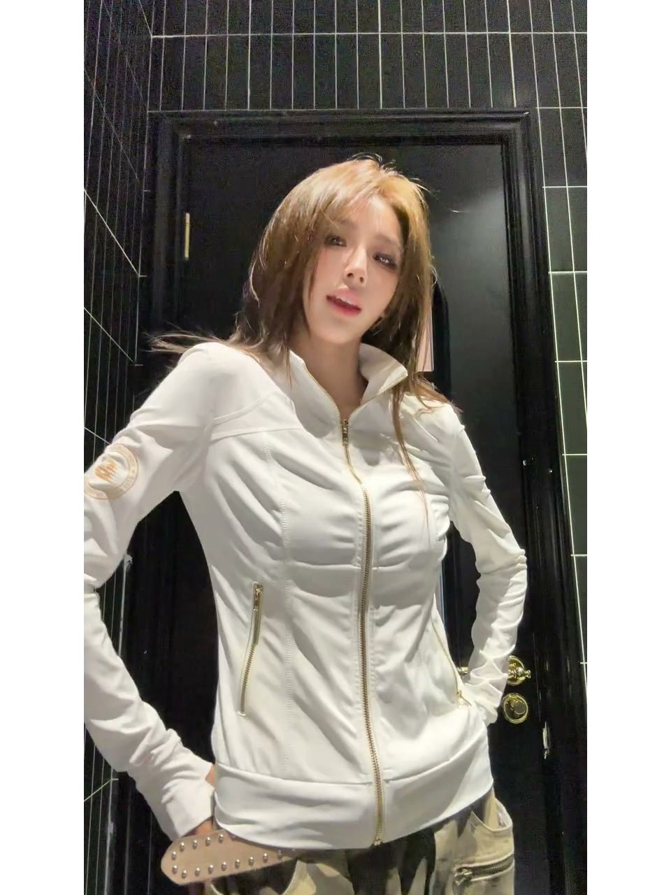 아메리칸 운동 스탠드 칼라 장미 골드 지퍼 여성 코트 새로운 몸매 가꾸기 슬림해 보이는 얇고 가벼운 자외선 차단 복