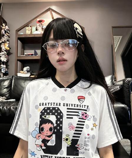 원본 명중 이사회 좋은 품질 원본 네클라인 광저우 원단 V넥 반팔 티셔츠 여성