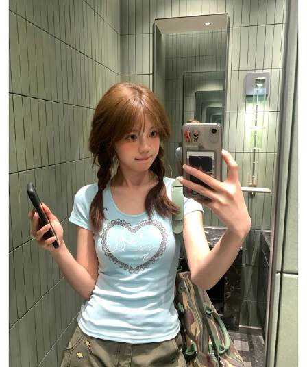 광저우 원단 원본 원단 디지털 직분사 y2k 레트로 하트 라운드 넥 반팔 티셔츠 여름 맨위