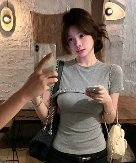 사람들 면 아메리칸 핫걸 바람 긍정적 인 어깨 반팔 티셔츠 여성 여름 가슴 벨트 버클 장식 몸매 가꾸기 슬림해 보이는 맨위