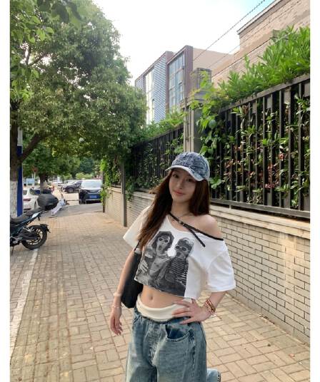 광저우 원단 원본 원단 아메리칸 레트로 알파벳 초상화 프린트 반팔 여름 맨위