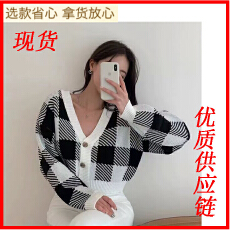 批发韩国代购东大门2025秋冬新款纽扣方格百搭V领<b class='q'>针织</b>开衫