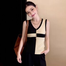 批发外贸专柜出口女装法式v领无袖背心针织外穿百搭设计感小众上衣夏