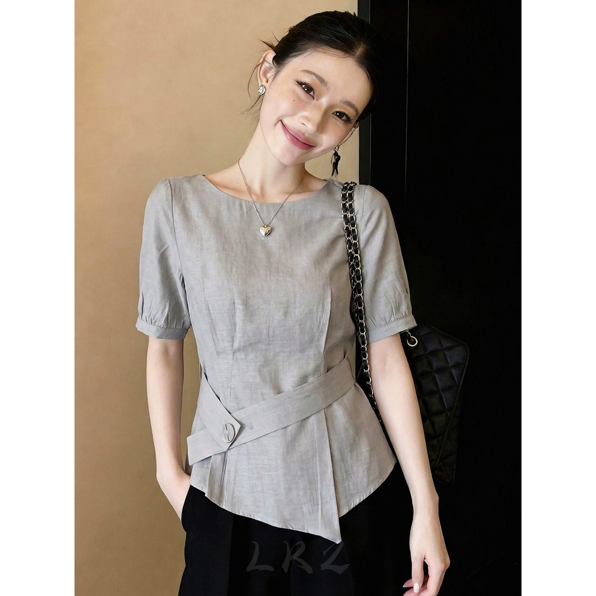 유럽 상품 고급 센스 불규칙 꼬집기 허리 반팔 셔츠 여름 새로운 허리 수축 슬림해 보이는 아니요 명중 섹션 회색 맨위