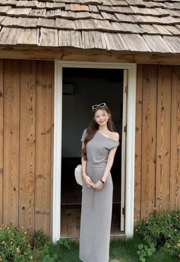 높음 지혜 빛 사람들 여름 새로운 품격 슬림해 보이는 고급 센스 티셔츠 반신 스커트 투피스 슈트