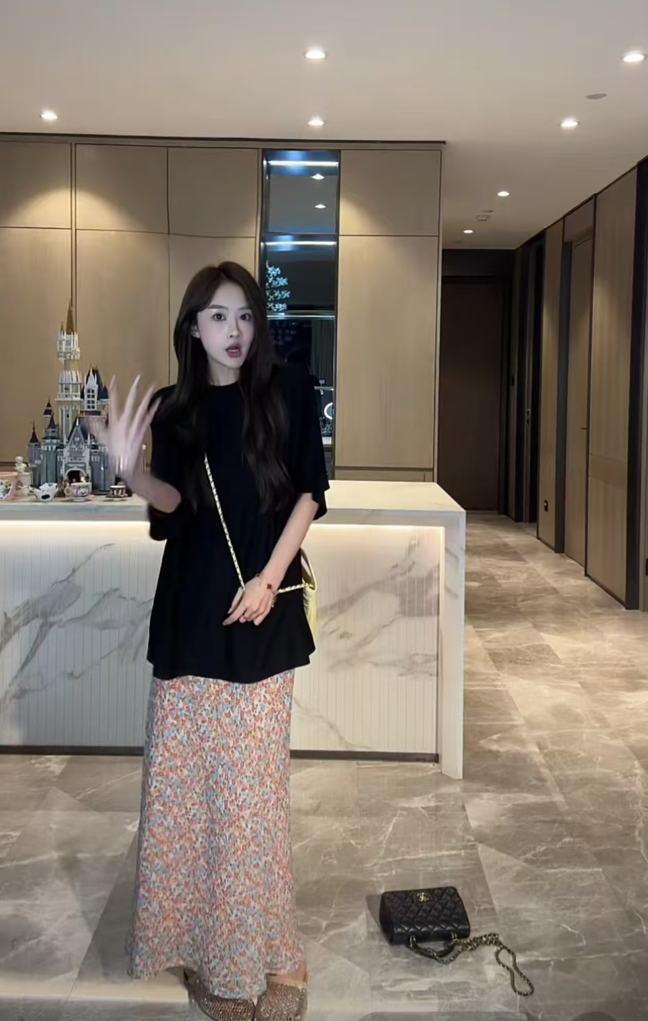 cuixingxing 사선 무늬 프린트 신축성 허리 얇고 가벼운 롱 스커트 여성 루즈핏 슬림해 보이는 대 반소매 맨위 여성