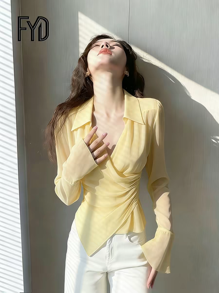 황색 쉬폰 톱 여자 2026 새로운 프랑스식 작은 샤넬 스타일 고급 센스 빛 럭셔리 연령 감소 외국 가스 꼬집기 허리 셔츠