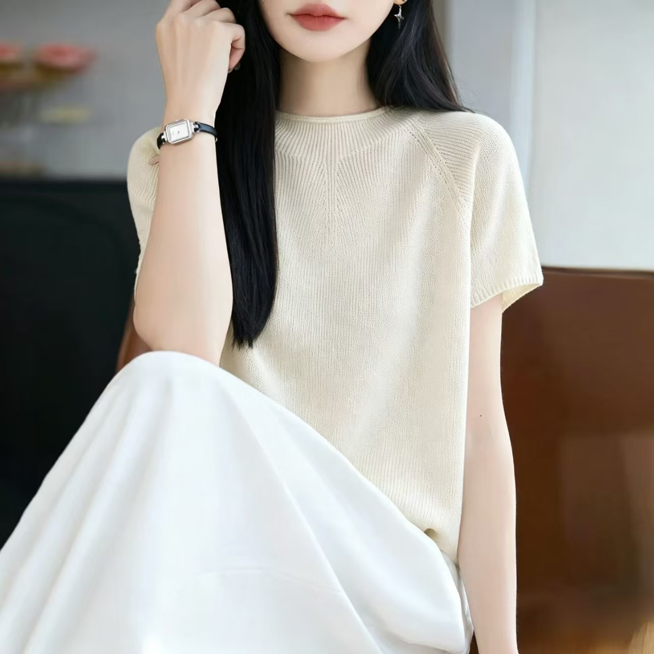 2026 새로운 단색 홀로우 아웃 니트 반팔 티셔츠 여성 여름 얇은 스타일 얼음 실크 니트 스웨터 빅 사이즈 여성 의류 맨위