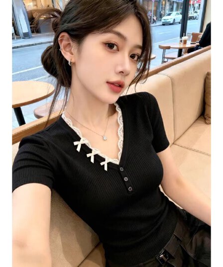 여름 한 부서 레이스 레이스 품격 V넥 반팔 니트 스웨터 여성 나비 매듭 단추 몸매 가꾸기 슬림해 보이는 맨위 여성
