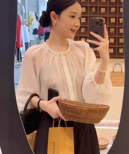 화이트 여성 셔츠 여름 벌룬 소매 얇은 스타일 라운드 넥 맨위