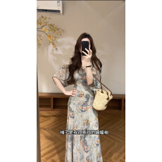 批发大婷婷夏季新款<b class='q'>蝙蝠</b>袖V领复古印花收腰气质<b class='q'>连衣裙</b>长裙