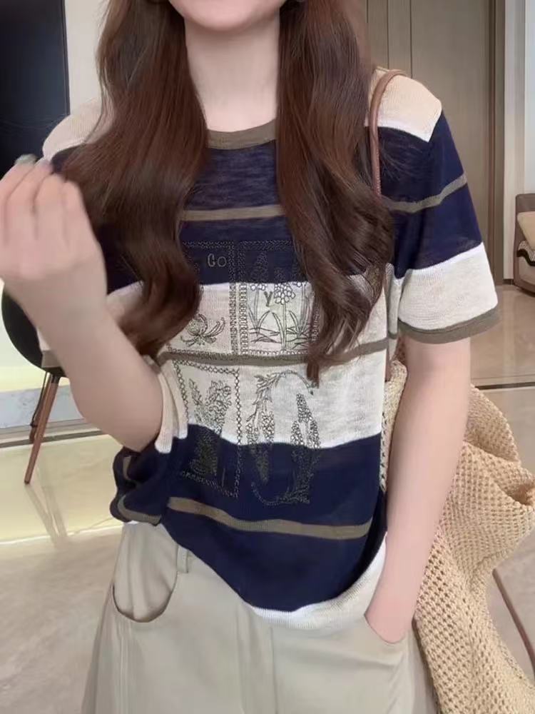 Annan uwsv 새로운 2026 여름 캐주얼 출퇴근 여자 루즈핏 라운드 넥 반팔 패치워크 색상 스트라이프 니트 스웨터