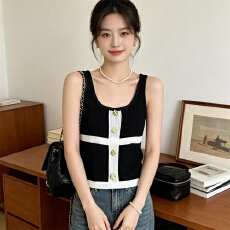 批发小香风U领拼色金属扣针织衫女<b class='q'>夏</b>显瘦精致套头打底背心