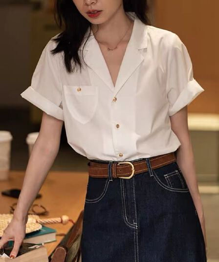 프랑스식 레트로 부드러운 바람 화이트 쿠바 칼라 반팔 여성 셔츠 2026 년 여름 한 부서 품격 슬림해 보이는 셔츠