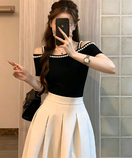 빛 요리 한 바람 오프숄더 진주 장식 반팔 니트 스웨터 여성 여름 작은 키 몸매 가꾸기 슬림해 보이는 오프숄더 맨위 t