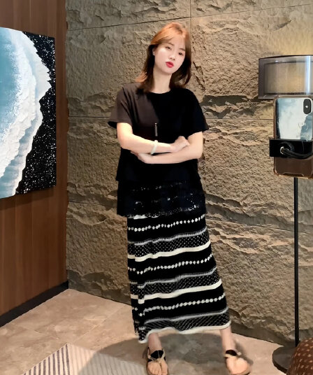 빅 사이즈 여성 의류 레트로 기하학 스트라이프 검정색 반신 스커트 새로운 지방 mm 하이웨이스트 표지 넓적 다리 질감 센스 한 마디 치마